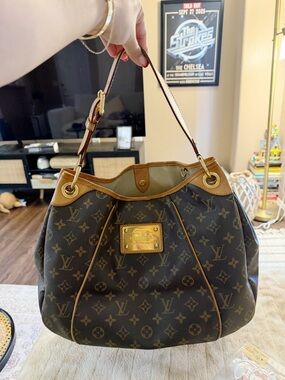 Louis Vuitton Monogram Galleria PM Canvas Brown and Tan Shoulder Hobo